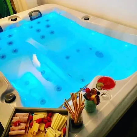 Apartment Sdm With Jacuzzi,pool And Sauna *