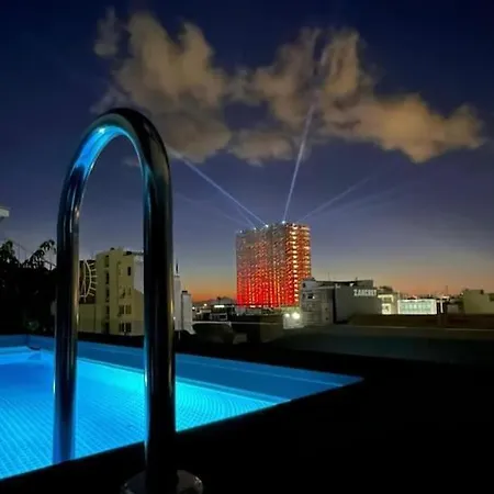 Sdm With Jacuzzi,pool And Sauna Apartment Piraeus